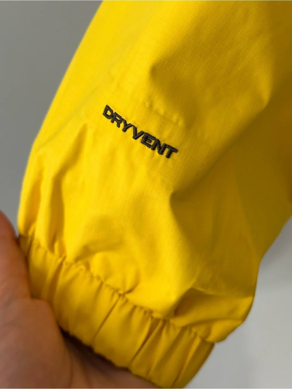 The North Face DryVent Rain Jacket Men's Size X-Large Yellow Black Color Block